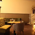 Spiegel Garni 3*