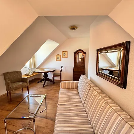 Spiegel Garni 3* לינדאו