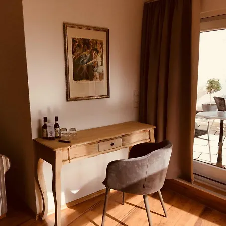Spiegel Garni Hotel 3*