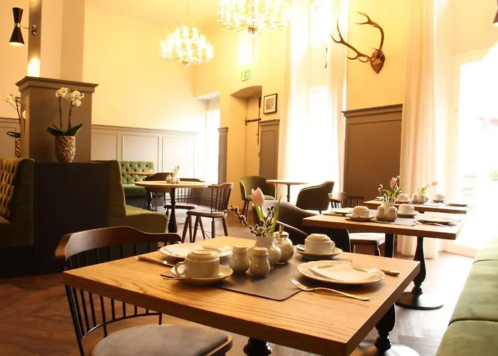 Hotel Spiegel Garni 3*